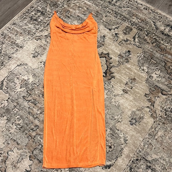 Dress - Picture 4 of 7